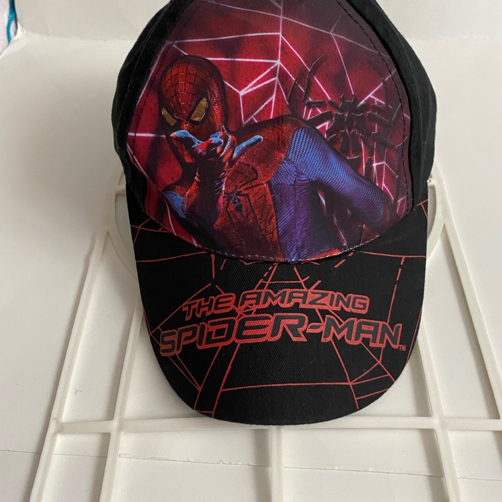 Preowned “THE AMAZING SPIDER-MAN” Hat. 2012. Boys(teens) osfm. Adjustable